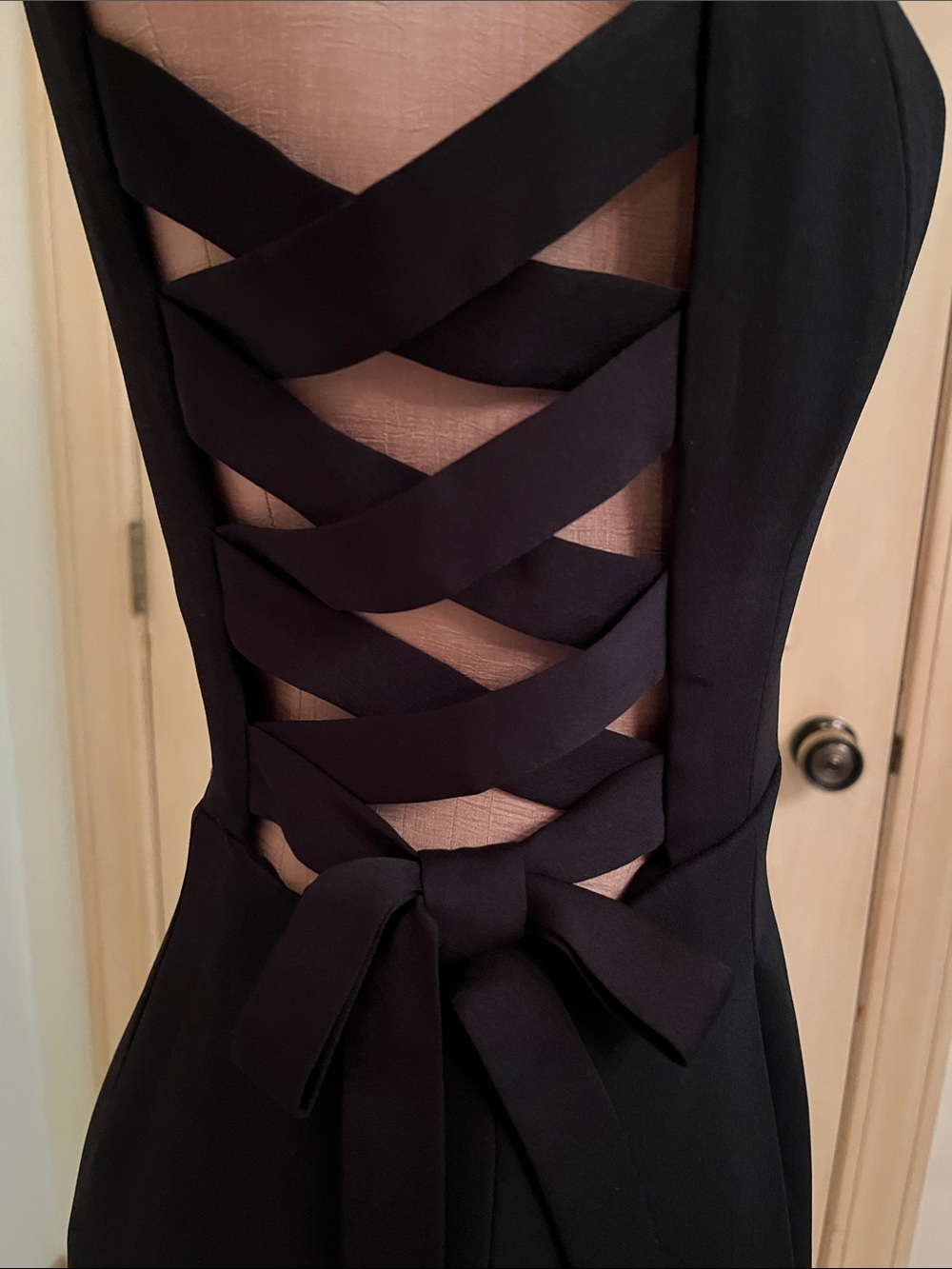 BCBGMAXAZRIA "Kalie" Party Event Lace Up Open Side Black Deep V-Neck Mini LBD 4 - Picture 7 of 16